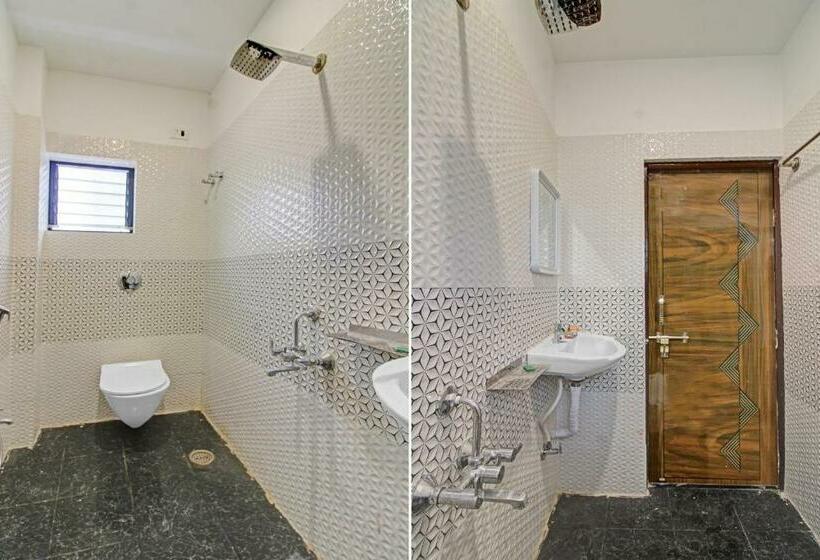 Трехместный Номер Классика, Fabhotel Paramount