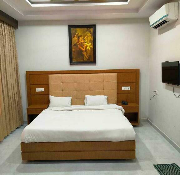Трехместный Номер Классика, Super Oyo Flagship Hotel Nakshatra