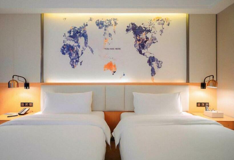 Номер Премиум Вид на Город, Kyriad Marvelous Hotel Zhongshan South District Conference Centre