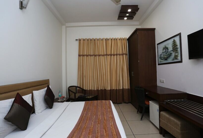 スタンダードルーム, Capital O 1391 Hotel Pushpa Vilas