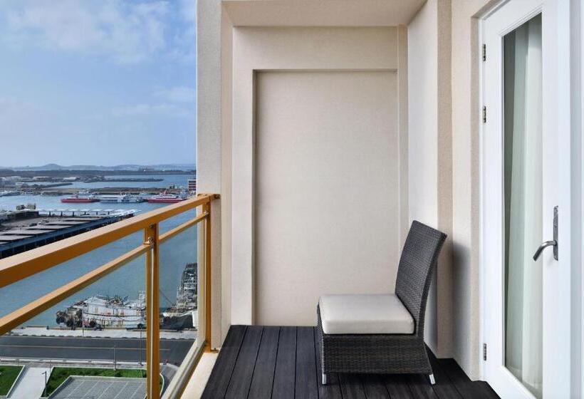 اتاق استاندارد با تخت بزرگ, Four Points By Sheraton Penghu