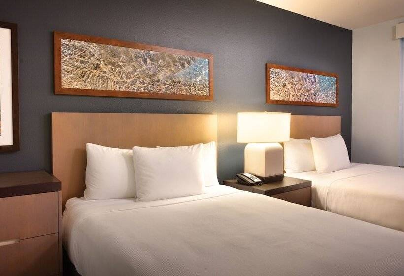 Suite Adapted for people with reduced mobility, Hyatt House At Anaheim Resort/convention Center