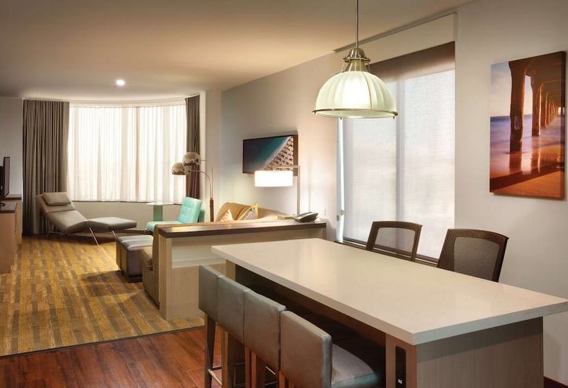 Suite Pat Queen, Hyatt House At Anaheim Resort/convention Center