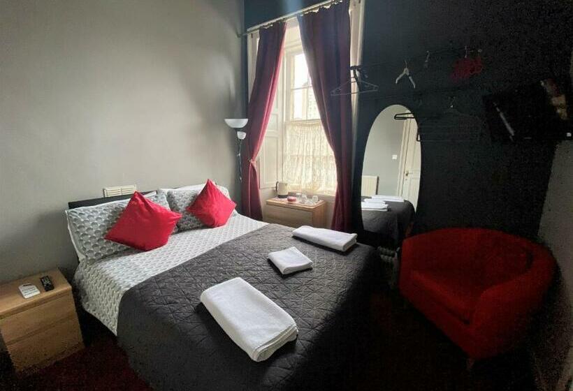 Номер Стандарт, 16 Pilrig Guest House