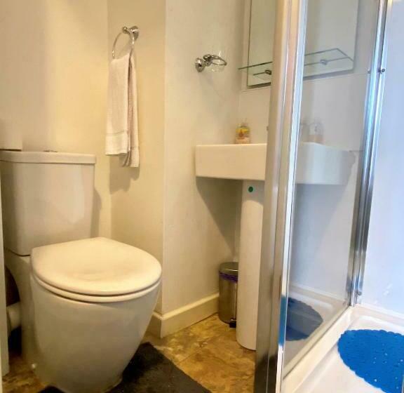 Номер Стандарт, 16 Pilrig Guest House