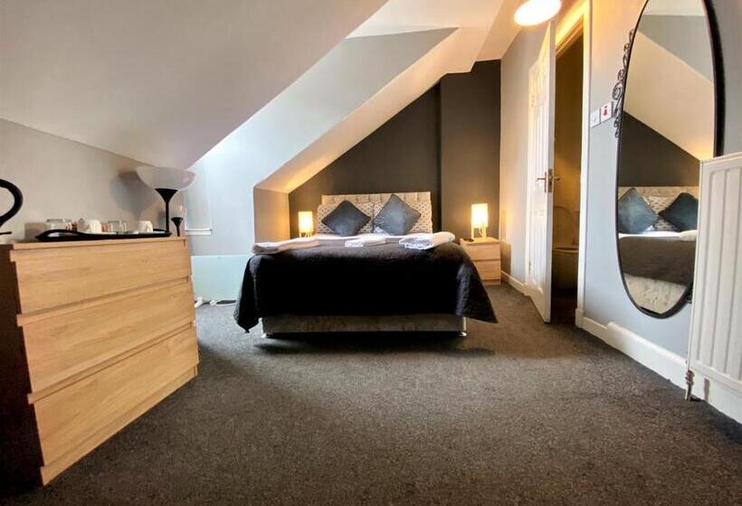 Номер Стандарт, 16 Pilrig Guest House