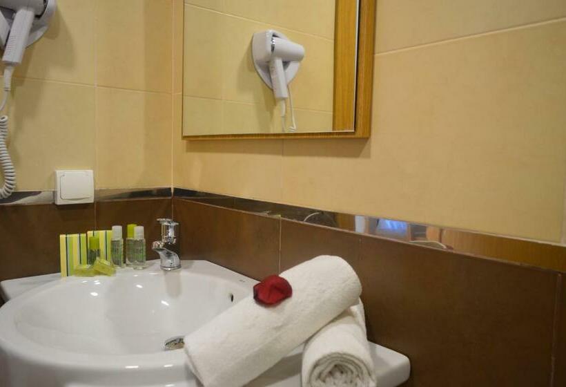 اتاق لوکس با بالکن, Prestige Hotel & Spa