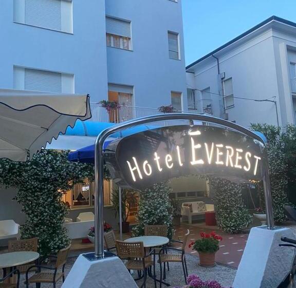 Номер Стандарт, Everest