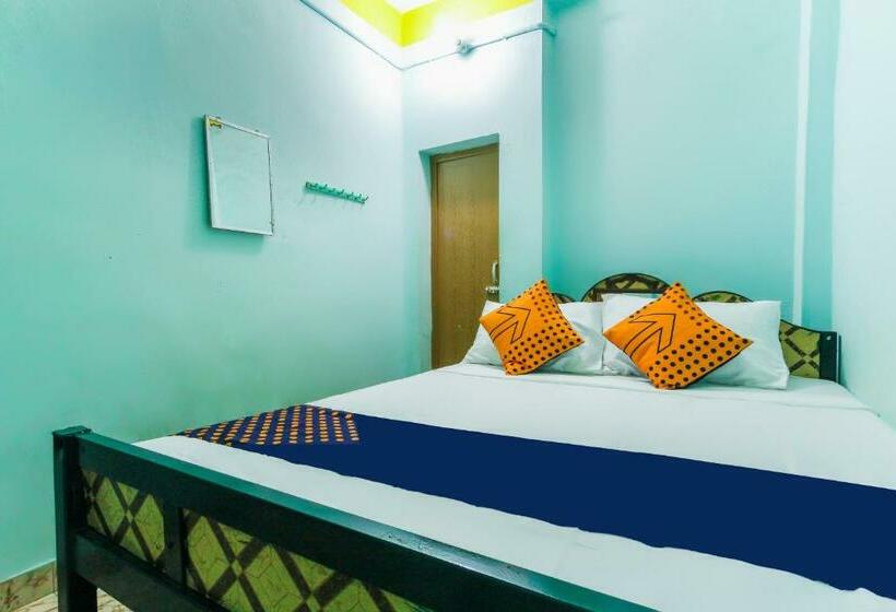 Трехместный Номер Классика, Oyo Flagship Hotel Annai