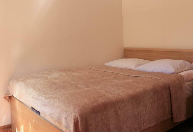 Стандартный Номер Кровать Кинг, Legend Guest House