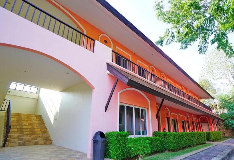 디럭스 스튜디오, Aurora Resort Kanchanaburi