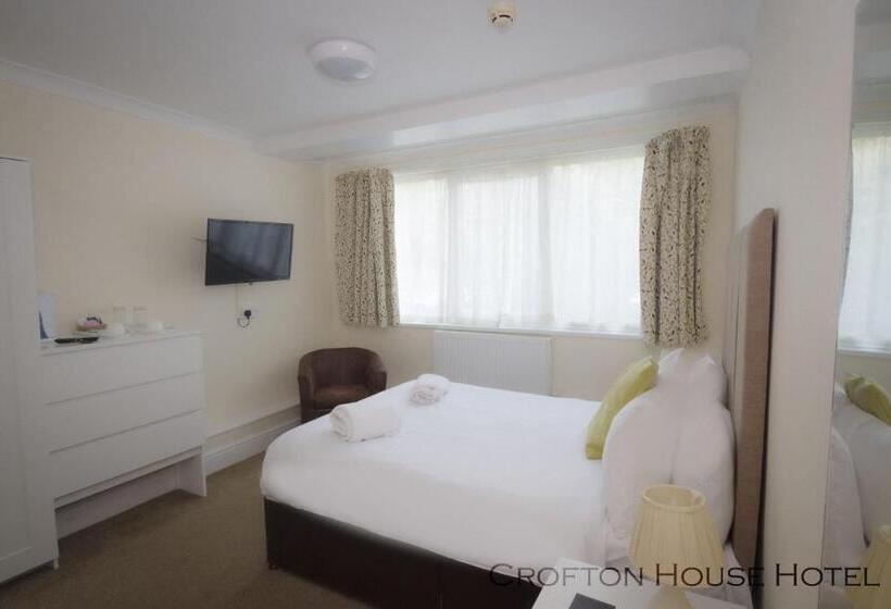 Номер Стандарт, Crofton House