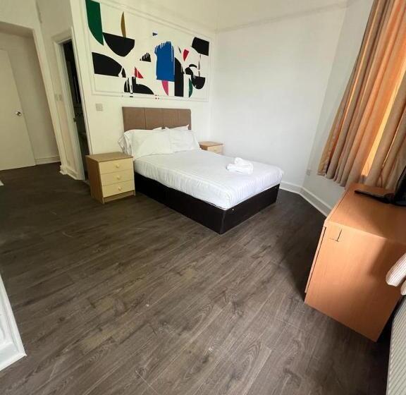 Номер Basic, Crofton House