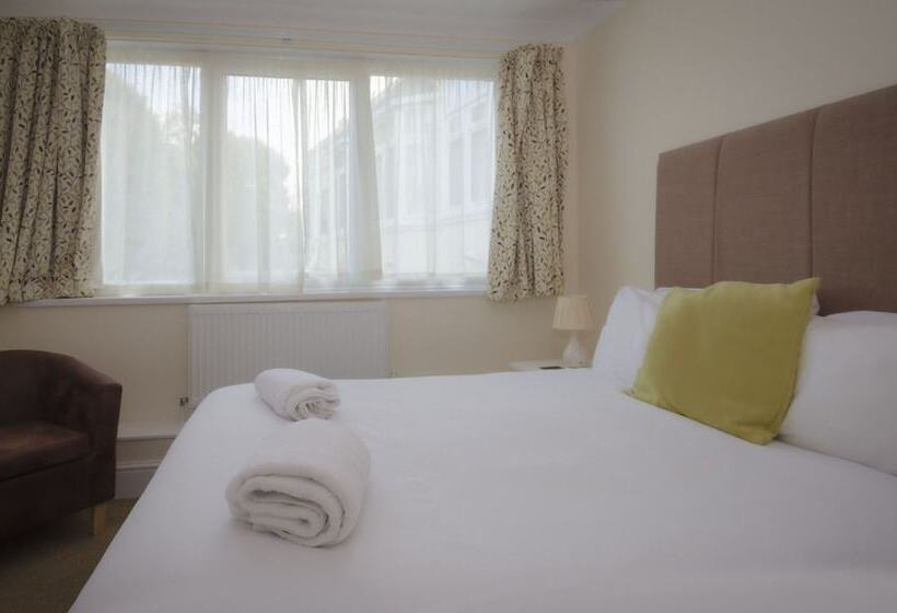 Номер Стандарт, Crofton House