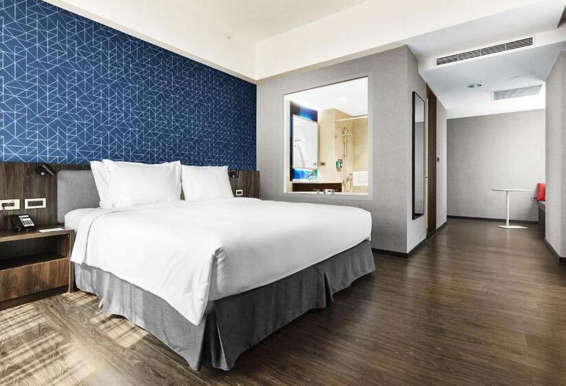 اتاق استاندارد با تخت بزرگ, Holiday Inn Express Kaohsiung Love River, An Ihg