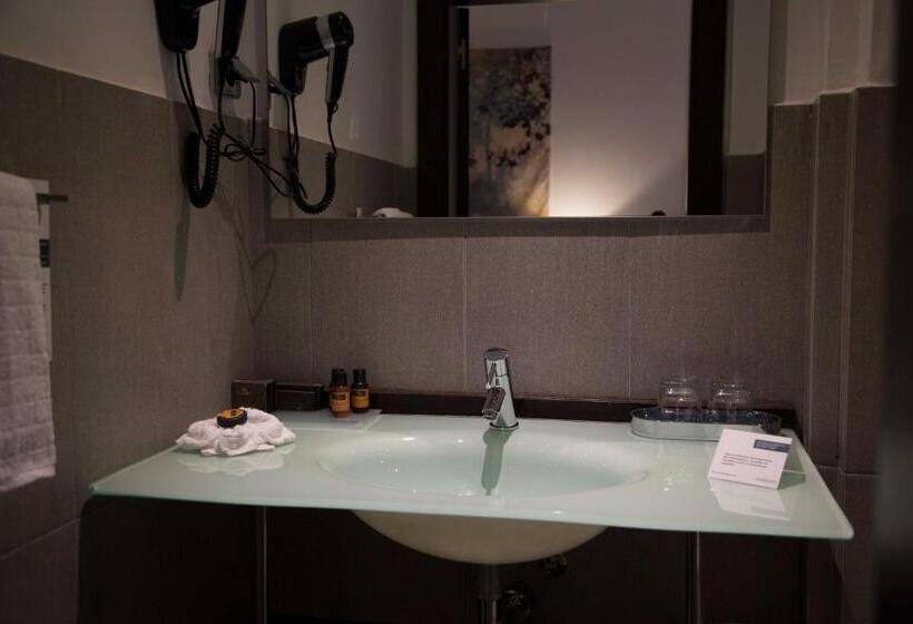디럭스 룸, Hôtel Semiramis City Center