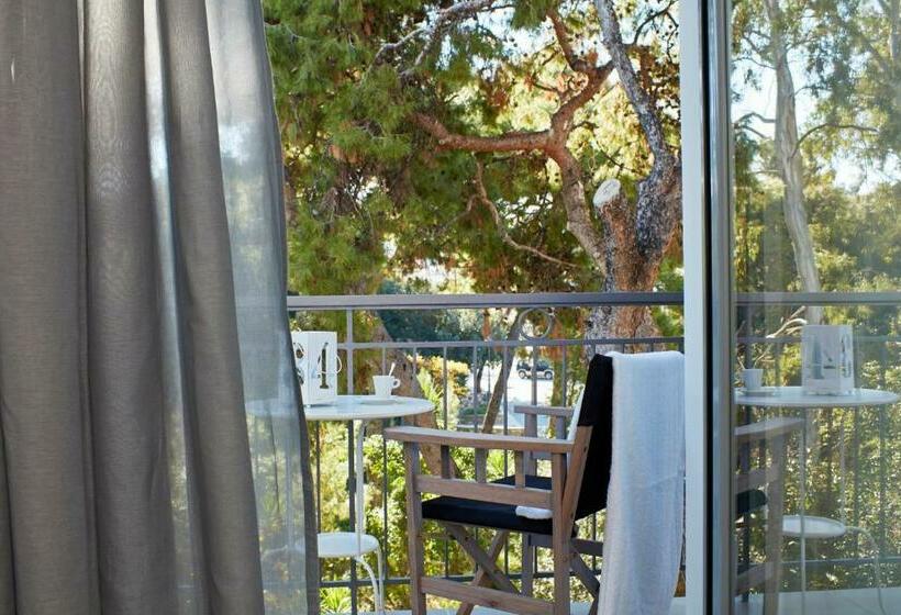 غرفة قياسية مطلّة علي الحديقة, The Gardens Gallery