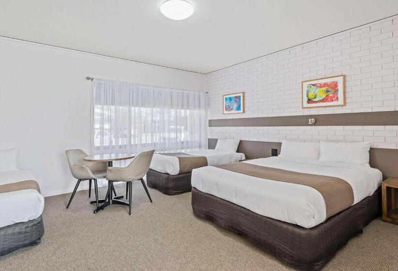 패밀리 룸, Comfort Inn Clubarham