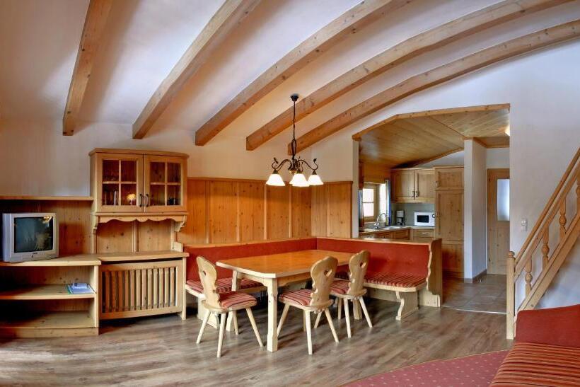 Апартаменты 3 Спальни, Astn Hütten Residenz Waldsicht Königsleiten   Ferienwohnungen