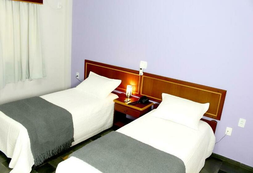 Quarto Estandar, Arq Inn