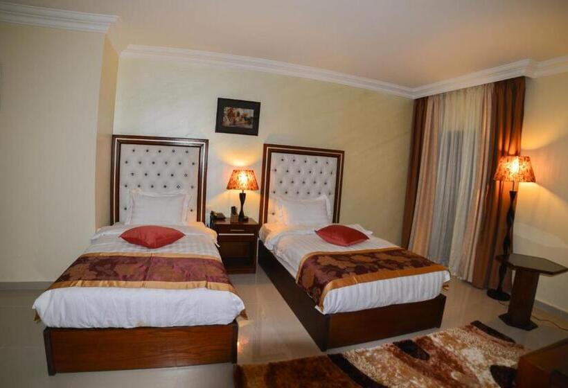 اتاق ساده سه‌ نفره, P Quattro Relax