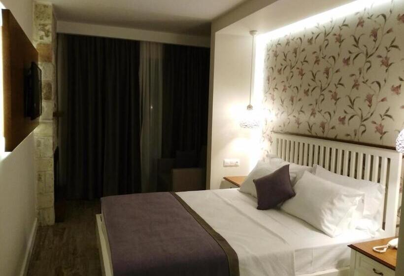 اتاق لوکس با چشم‌انداز دریا, Focamor Otel