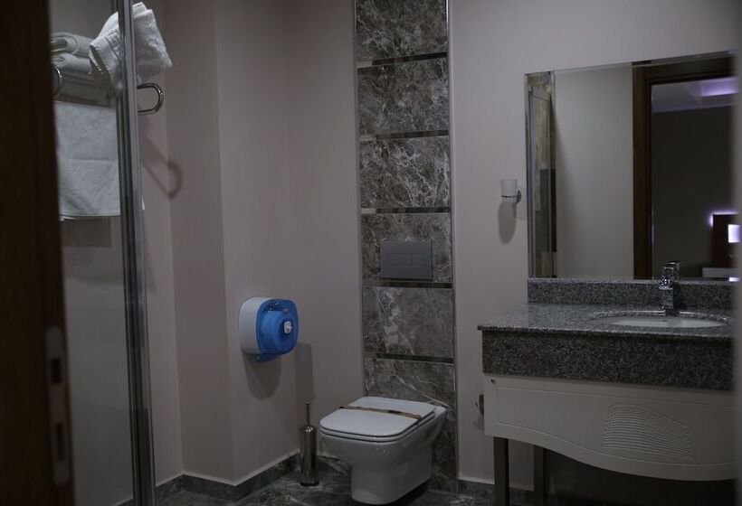 标准间, Grand Hotel Artvin