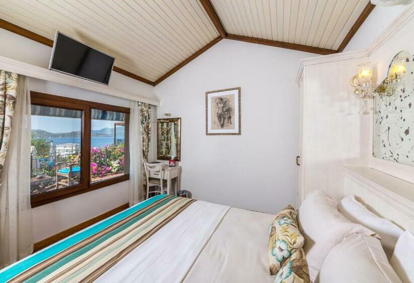 Standard Room Sea View with Balcony, Badem Tatil Evi