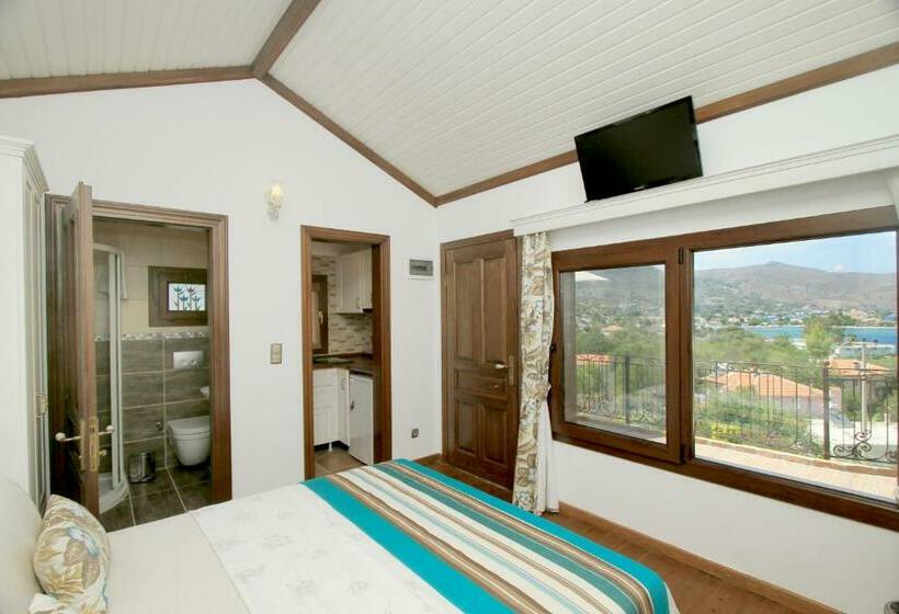 Standard Room Sea View with Balcony, Badem Tatil Evi