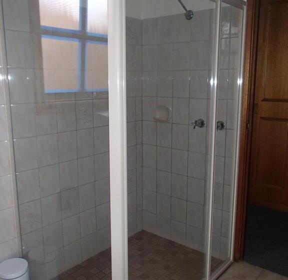 스탠다드 룸 킹사이즈 침대, City Colonial Motor Inn