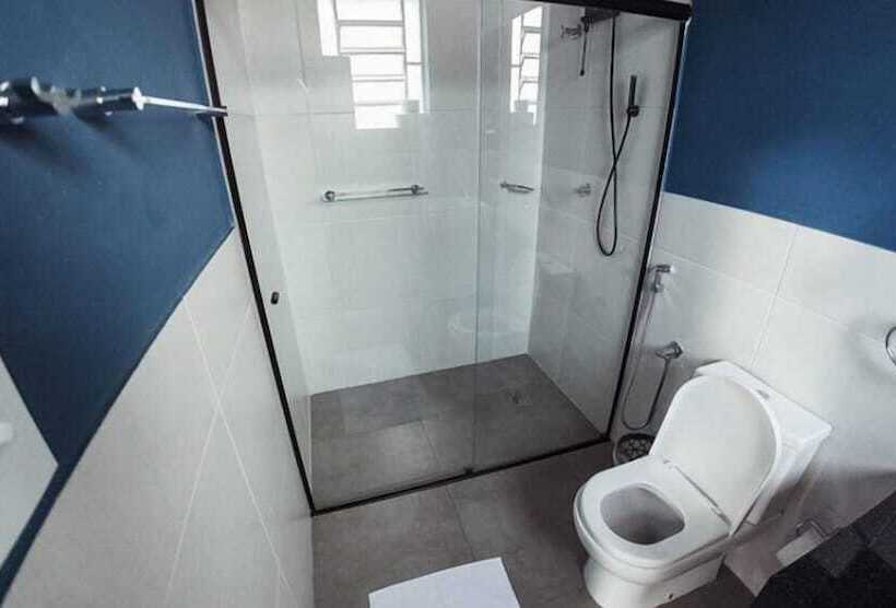 Номер Стандарт Трехместный, Mova Hotel D Oeste   Localizado Em Frente A Praça Principal Da Cidade, Na área Central   Pé Na Praça