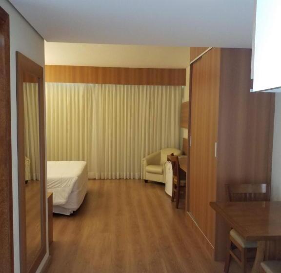 자쿠지 스위트, Mirante Flat