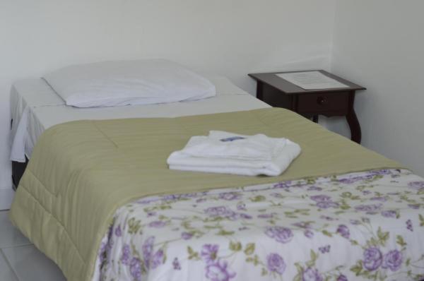 Quarto Estandar Individual, Unibarão Hotel  Próximo As Universidades Unicamp Puc Hospitais  Bancos Restaurantes Praça Capital  S