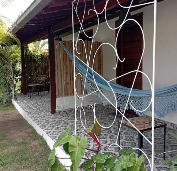 اتاق راحتی سه تخته, Pousada Casa Do Cocotier