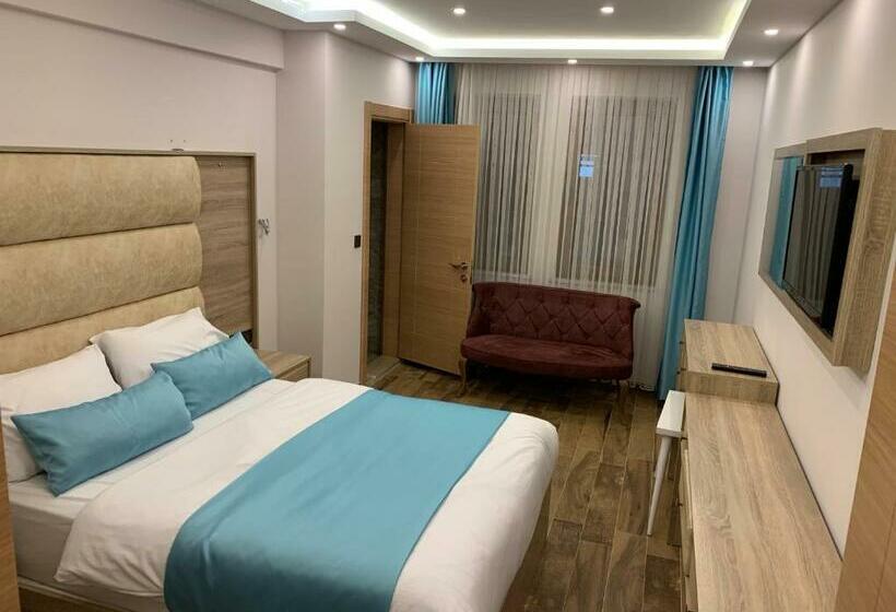 디럭스 룸, Danis Motel