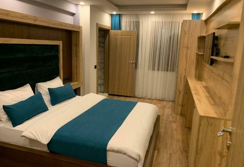 디럭스 룸, Danis Motel