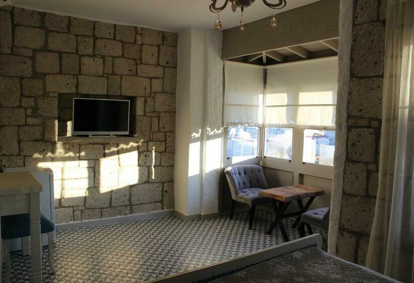 اتاق لوکس, Fehmi Bey Alacati