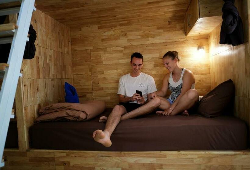 سرير فى غرفة مشتركه, Coco Khao Sok Hostel