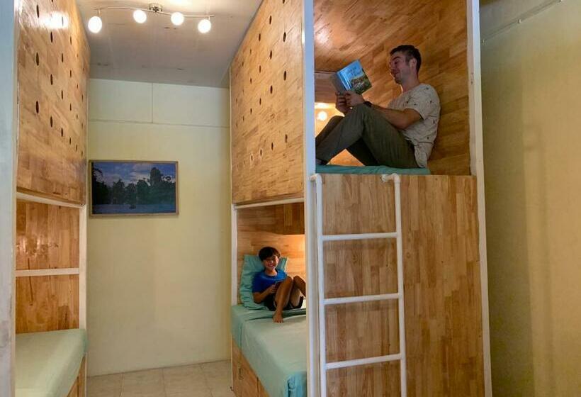 سرير فى غرفة مشتركه, Coco Khao Sok Hostel