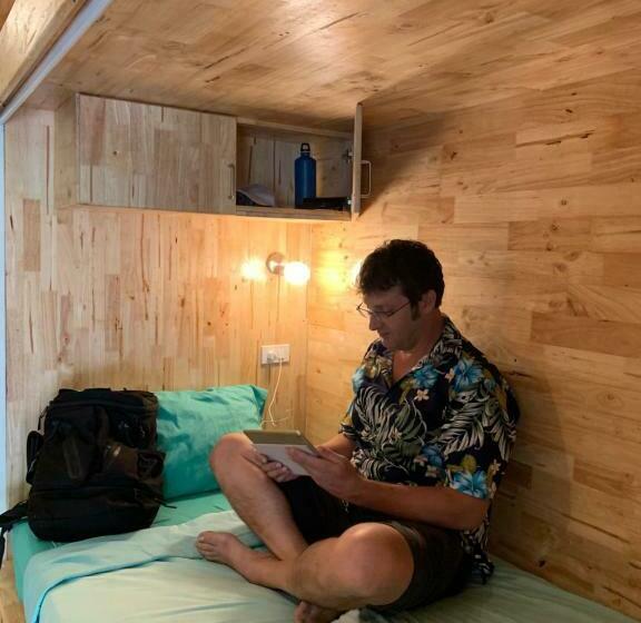 سرير فى غرفة مشتركه, Coco Khao Sok Hostel