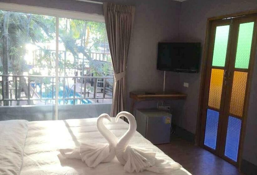 Номер Deluxe с Балконом, Apple Beachfront Resort