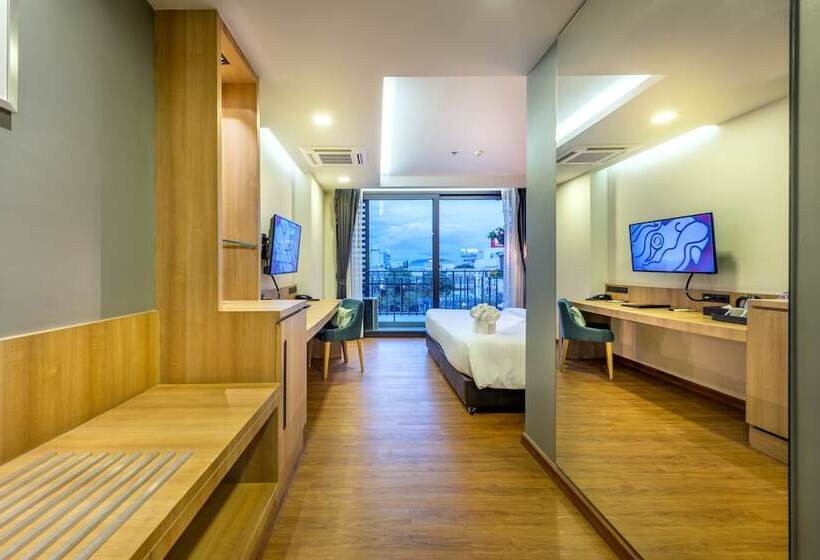 اتاق لوکس با چشم‌انداز استخر, Plaai Prime Hotel Rayong Sha Extra Plus