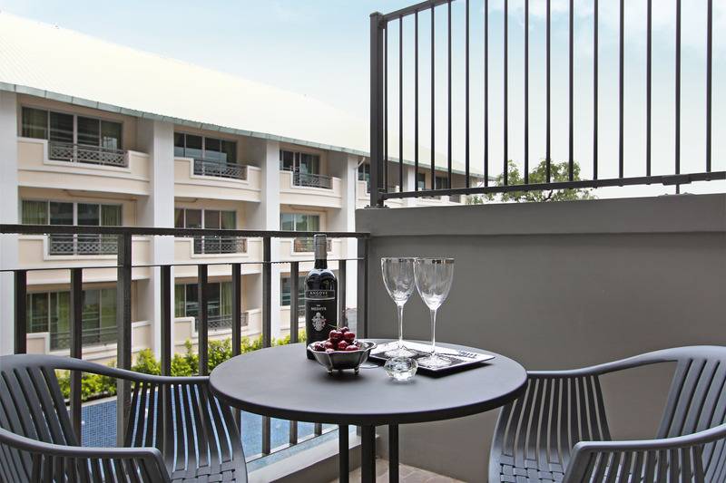 اتاق لوکس با چشم‌انداز استخر, Plaai Prime Hotel Rayong Sha Extra Plus