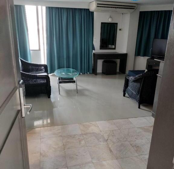 Deluxe Junior Suite, Jomtien Longstay Hotel   Sha Plus Certified