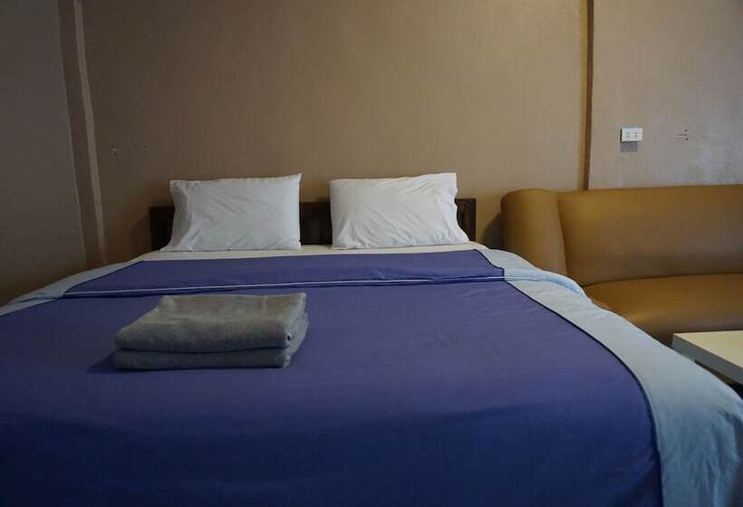 Номер Стандарт Трехместный, Ann Hostel