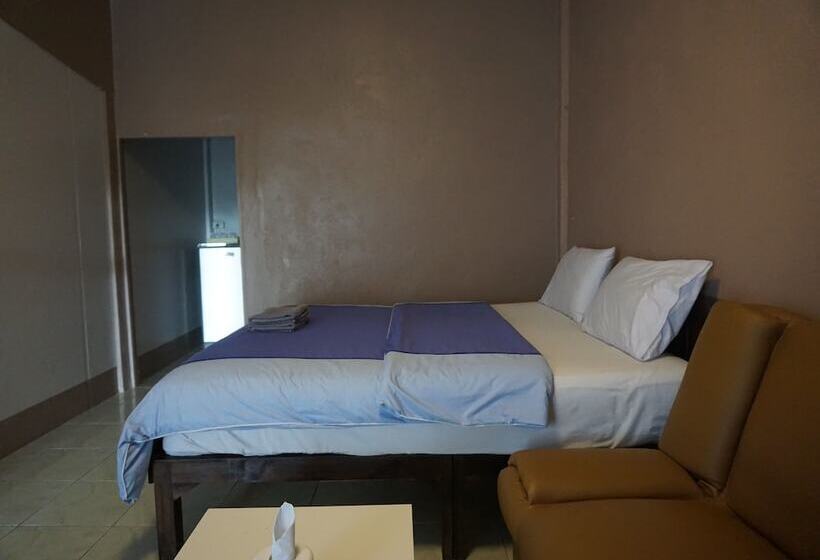 غرفة قياسية ثلاثية, Ann Hostel