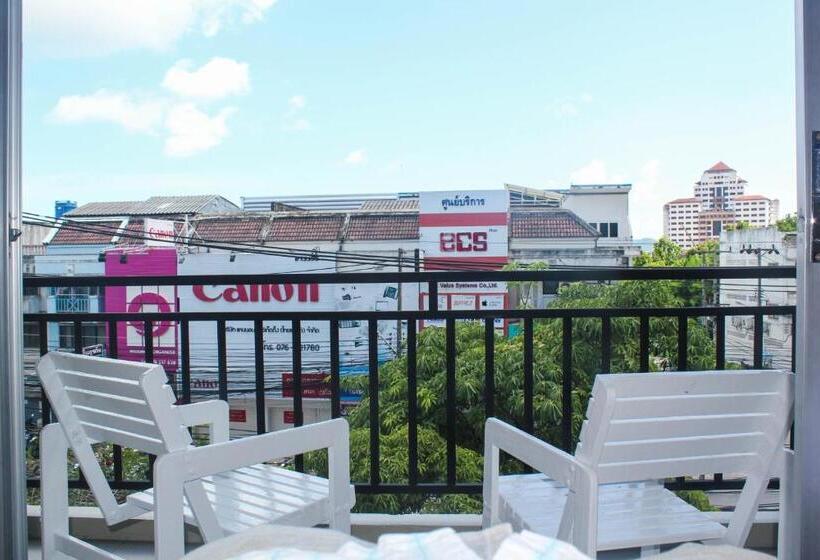 اتاق استاندارد سه نفره, Lub Sbuy Hostel