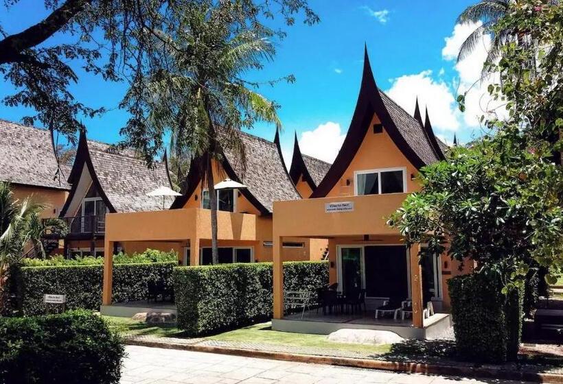اتاق لوکس با بالکن و چشم‌انداز دریا, Siam Royal View Resort Apartments