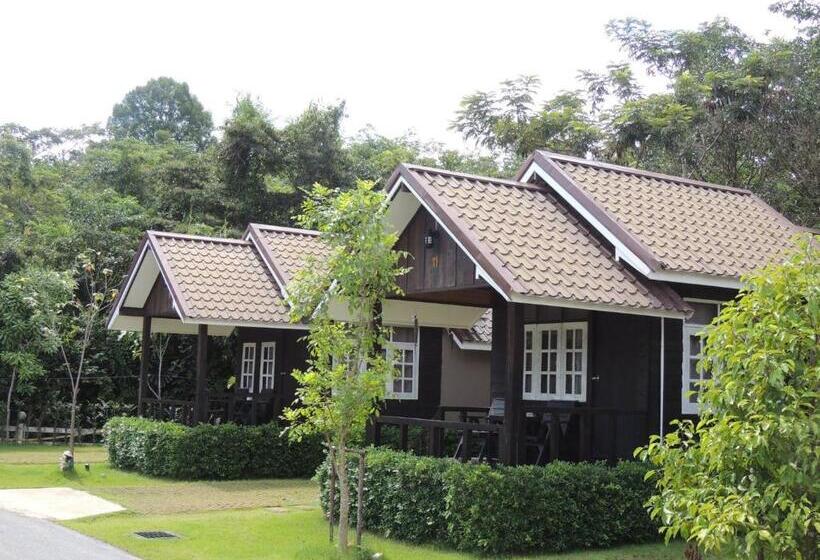 سوئیت با وان آب گرم, Chanpraya Resort