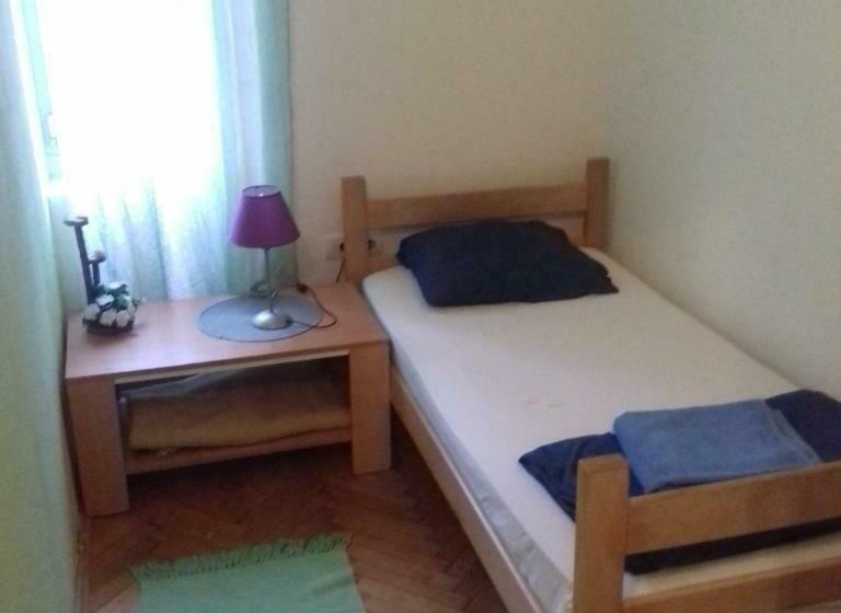 스탠다드 싱글 룸 공동욕실, Habitat Hostel